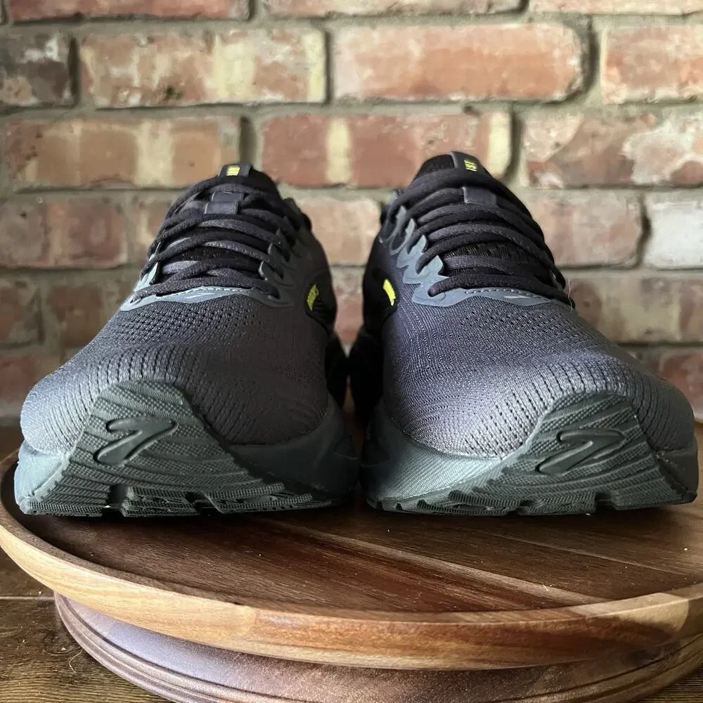 Brooks ghost 17